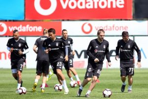 Beşiktaş kondisyon ve taktik &ccedil;alıştı