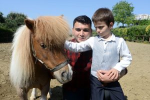 Bursa'da engelli &ccedil;ocukların sertifika heyecanı