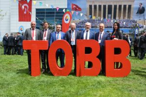 TOBB Başkanı Hisarcıklıoğlu'na Aydın inciri