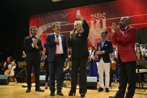 Muğla'da Emel Sayın r&uuml;zgarı