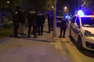 Tacizci olduğu iddia edilen şahsa meydan dayağı