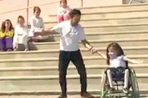 Sosyal medyada b&uuml;y&uuml;k ilgi g&ouml;rm&uuml;şt&uuml;... &Ccedil;ağlar &ouml;ğretmen Zeynep'i anlattı