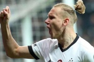 Hırvat basınından &ccedil;arpıcı Domagoj&nbsp;Vida iddiası