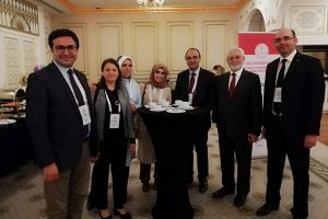 Rekt&ouml;r Ağırak&ccedil;a, yabancı dil eğitim forumuna katıldı
