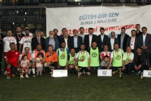Bursa'da Eğitim-Bir-Sen 2019 futbol turnuvası g&ouml;z doldurdu