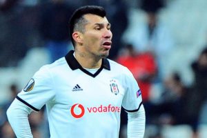 Medel'in transferiyle ilgili resmi a&ccedil;ıklama geldi!