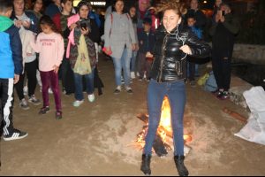 Hıdırellezi kutlamak i&ccedil;in sahile akın ettiler