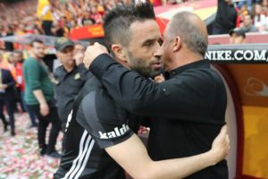 G&ouml;khan G&ouml;n&uuml;l'den olay tepki! "Galatasaray formasını hakeme verin"