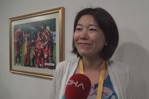 Derbide İstiklal Marşı'nı okuyan Japon Gazeteci: &Ccedil;ocuklarımın okulunda &ouml;ğrendim