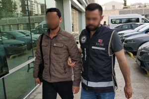 FET&Ouml;'den aranan şahıs sahte kimlikle yakalandı