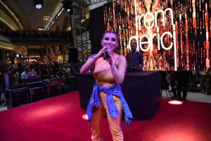 İrem Derici 'Yıldız'ı parlattı
