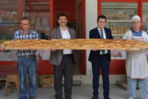 3 metre 20 santimlik ramazan pidesi bakın ne kadara satıldı!