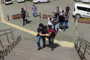 Bursa'da telefon hırsızları adliyeye sevk edildi