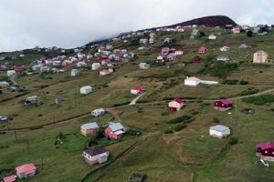 Rize'deki ka&ccedil;ak yapılara yıkım kararı