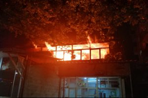 Gaziantep'te yanan depo paniğe neden oldu