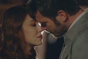 &Ccedil;arpışma'da Kadir ve Zeynep'in romantik anları!