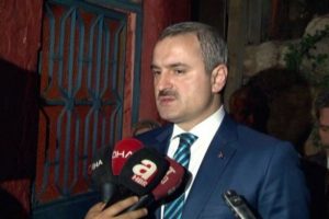 AKP İstanbul İl Başkanı Şenocak'a 'istifa et' mesajı yağdı