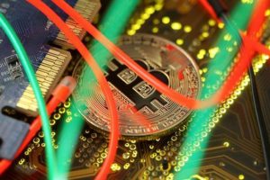 Bitcoin yılın rekor d&uuml;zeyini g&ouml;rd&uuml;