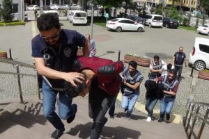 Bursa'da telefon hırsızları tutuklandı