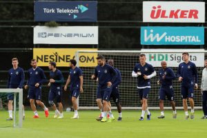 Fenerbah&ccedil;e'de Akhisarspor ma&ccedil;ı hazırlıkları s&uuml;r&uuml;yor