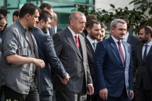 Cumhurbaşkanı Erdoğan, AK Parti İstanbul İl Başkanlığından ayrıldı