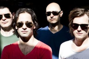 Duman grubu 23 Haziran'daki konserini oy kullanabilmek i&ccedil;in erteledi