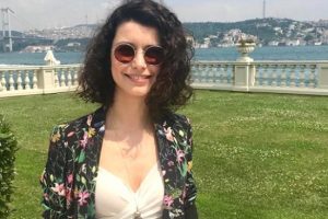 Beren Saat sessizliğini YSK'nin İstanbul kararı i&ccedil;in bozdu