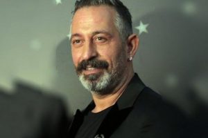 'Şehit verdik, gıkın &ccedil;ıkmadı' s&ouml;zlerine Cem Yılmaz'dan yanıt geldi