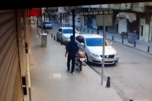 Kameradan belirlenen motosiklet hırsızı tutuklandı