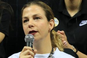Pelin Y&uuml;ce: "Zhu Ting ile 1 yıl ara veriyoruz"