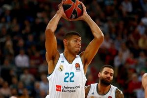 Turkish Airlines EuroLeague'de sezonun savunmacısı Tavares