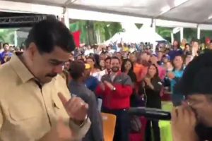 Maduro, rap şarkısı eşliğinde dans etti