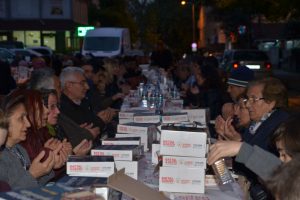 İstanbul Ataşehirliler sokak iftarında bir araya geldi
