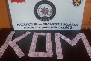 Piyasaya sahte para s&uuml;ren dolandırıcılar yakalandı