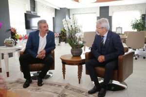 CHP Bursa Yıldırım İl&ccedil;e &Ouml;rg&uuml;t&uuml;'nden Erdem'e hayırlı olsun ziyareti