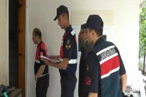 4 ilde uyuşturucu operasyonu: 33 g&ouml;zaltı
