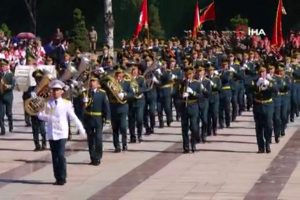 Kırgızistan Zafer Bayramını t&ouml;renlerle kutluyor