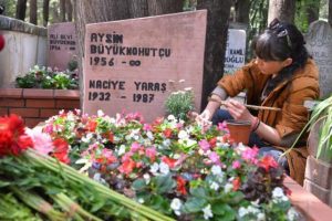 &Ouml;ld&uuml;r&uuml;len &ccedil;evreci &ccedil;iftin kızları: D&uuml;nya kadar tehdit alıyoruz