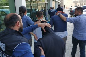 Uyuşturucudan g&ouml;zaltına alınan 4 kişiye adli kontrol