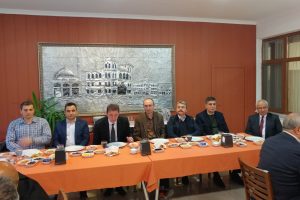 Bandırma İl&ccedil;e m&uuml;ft&uuml;l&uuml;ğ&uuml;nden protokole iftar yemeği