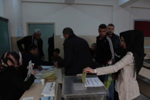 Diyarbakır'da 11 muhtar g&ouml;revinden alındı