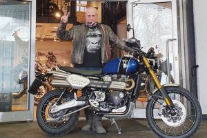 Motosiklet tutkunu &uuml;nl&uuml; Rus gazeteci kazada &ouml;ld&uuml;