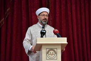Diyanet İşleri Başkanı emekli personeli ile iftarda buluştu