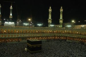Katar'dan Suudi Arabistan'a 'hac ve umre' &ccedil;ağrısı