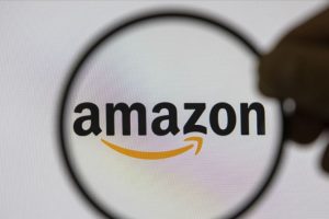 Amazon'un patronu Ay'a uzay aracı g&ouml;nderecek