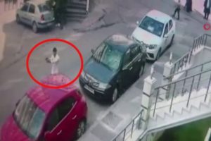 G&uuml;peg&uuml;nd&uuml;z silahlı &ccedil;atışma kamerada