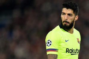 Luis Suarez 4 ila 6 hafta sahalardan uzak kalacak