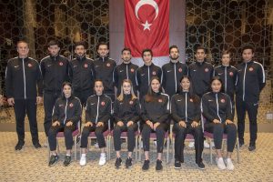 Milli tekvandocular D&uuml;nya Şampiyonası i&ccedil;in İngiltere'ye gitti