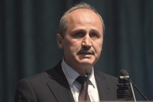 Bakan Turhan: Ulaşımda "engeller" kaldırılıyor