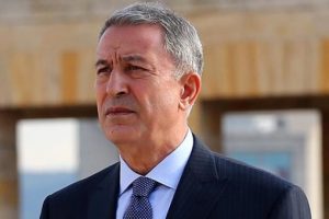 Bakan Akar ve komutanlar sınır hattında!
